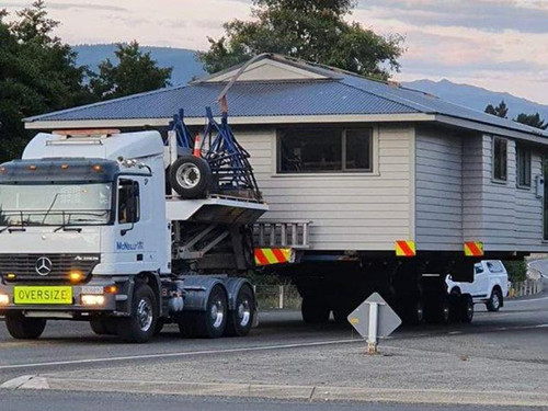 Moving a house that is oversize along the road