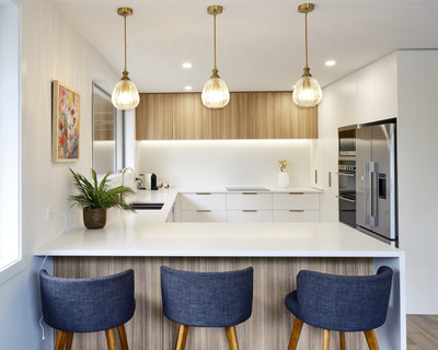 The exceptional design tastes of our return client create a kitchen you'd love to spend time in