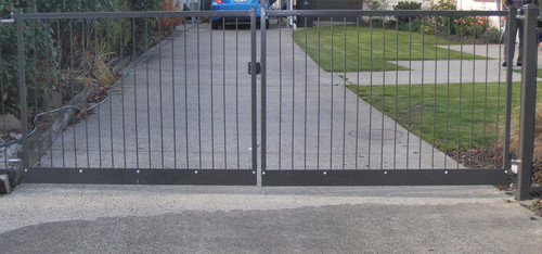 Gates | Otago Engineering | Products | Steel driveway gates, automatic ...