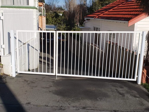 Gates | Otago Engineering | Products | Steel driveway gates, automatic ...