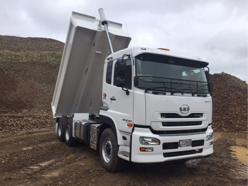 Nissan 420 Hardox Tipper (2)