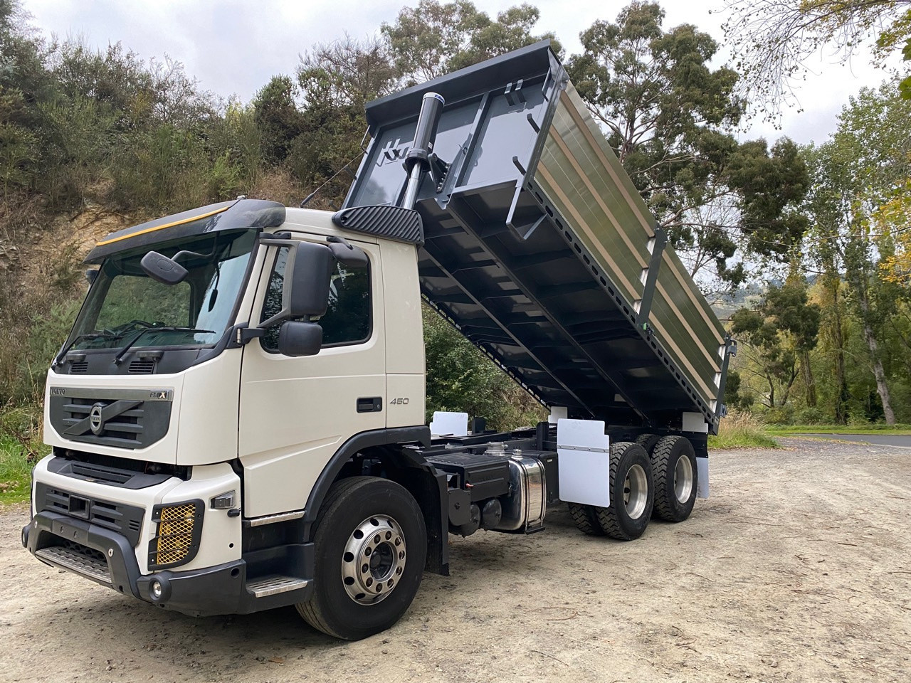 6x4 Volvo Dropside Tipper