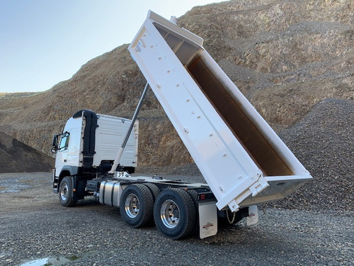 Volvo FM500 Hardox Tipper (3)