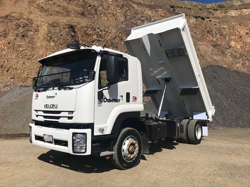 Isuzu 4x2 Hardox Tipper (2)