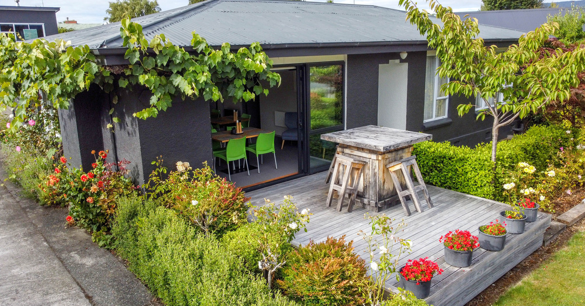 Shakespeare House Bed and Breakfast in Te Anau, New Zealand