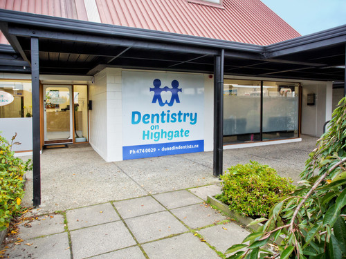 Dentistry on Highgate exterior painted by PaintSmart