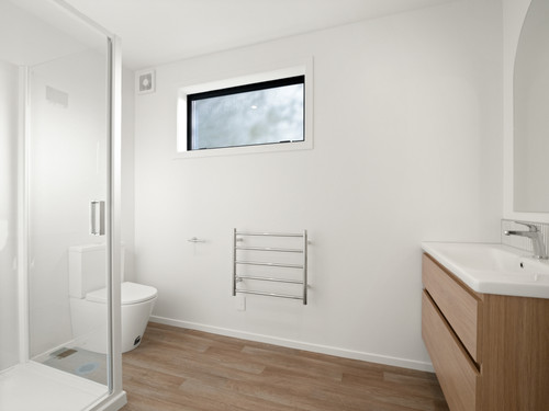 315 York Place Bathroom