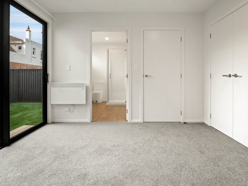 315 York Place Bedroom/Ensuite