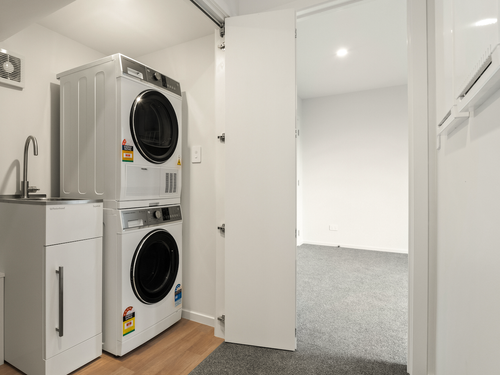 315 York Place Laundry