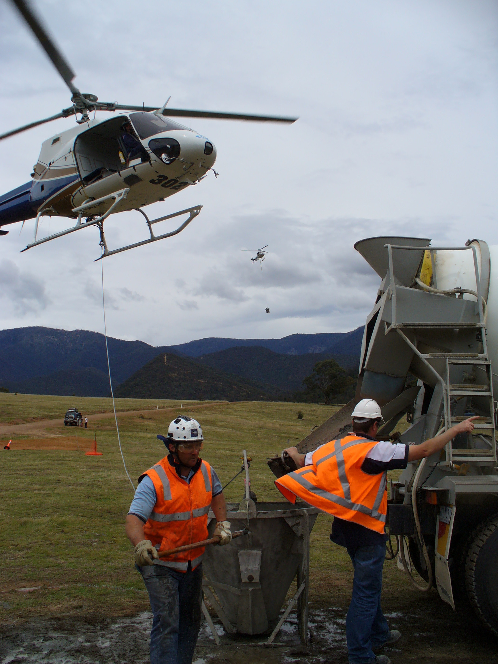 Aerial Crane Heavy Lift Helicopter Services Helicraft Australia