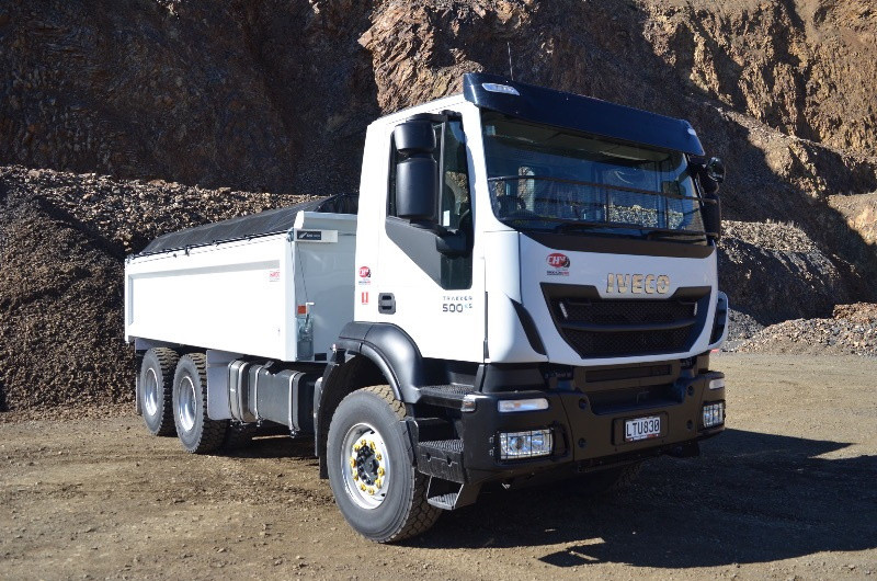 6x4 Tippers 460 Hp to 580 Hp with deck down